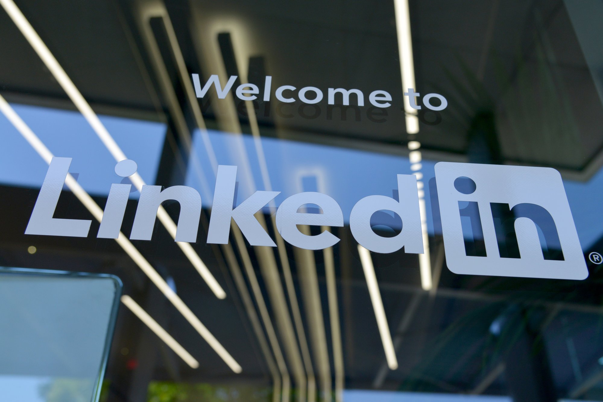 welcome-to-linkedin-window welcome-to-linkedin-window